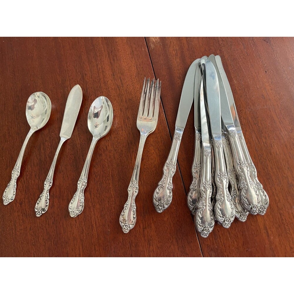 WM Rogers Mfg Co Original Rogers Grand Elegance Silver Plate Flatware 14 Pieces